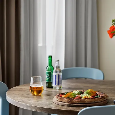 Venders Aparthotel *